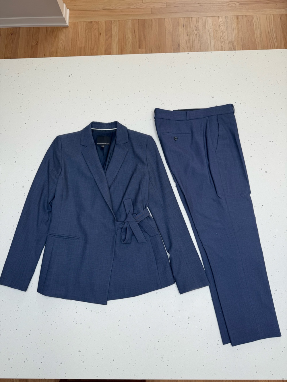Banana Republic Women’s Blue Two-Piece Suit Blazer 2 Pants 6